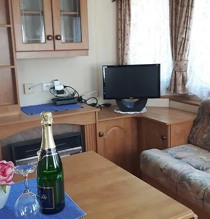Κάμπινγκ Prehrada Hracholusky - Chata U Vody *