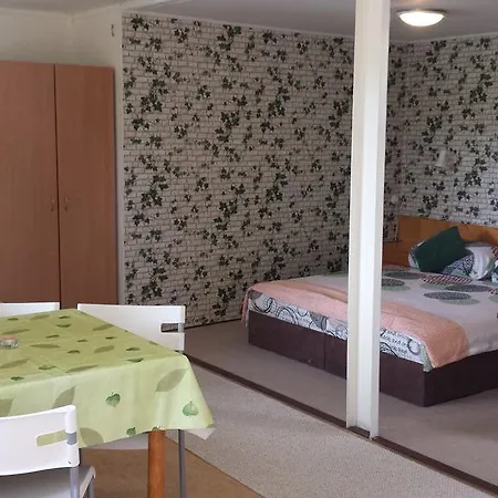 Camping Prehrada Hracholusky - Chata U Vody *